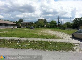 5914 SW 27th St, West Park, FL 33023