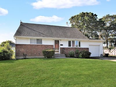 44 Ronald Dr N, Amityville, NY, 11701