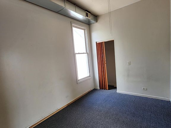 4th image of 7316 S Saint Lawrence Ave APT 2R
