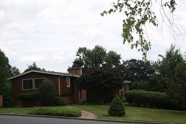 1st image of 486 Myers Ave