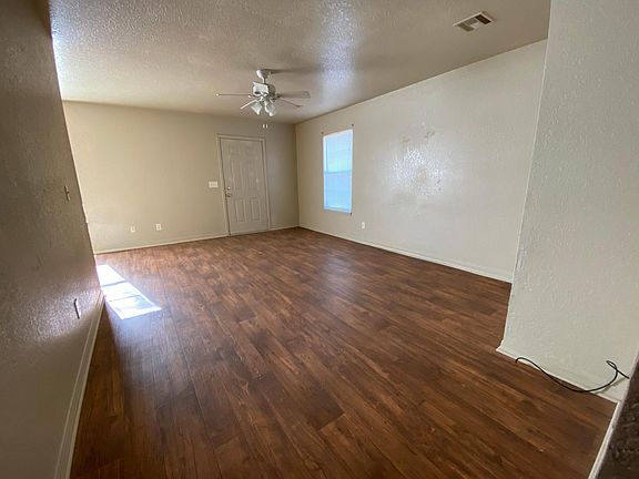 5th image of 811 E Twin Springs St