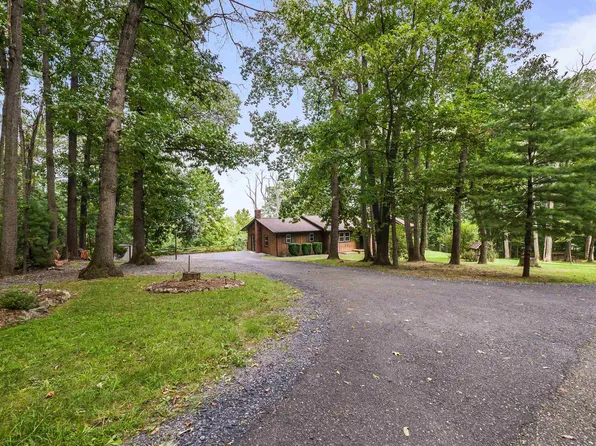 104 Crestwood Dr, Churchville, VA 24421