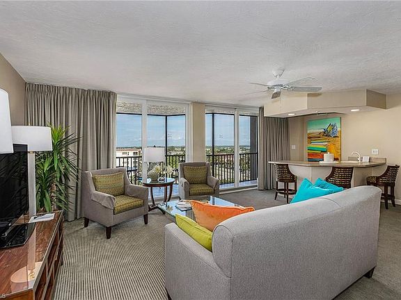4th image of 6620 Estero Blvd #202