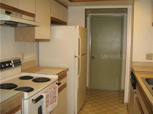 5th image of 12403 Titus Ct