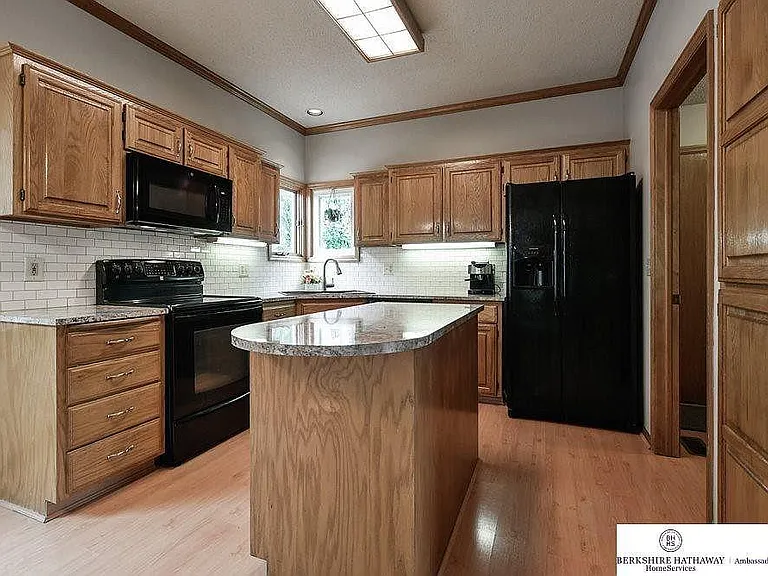 13442 Sherwood Ave — Photo 24
