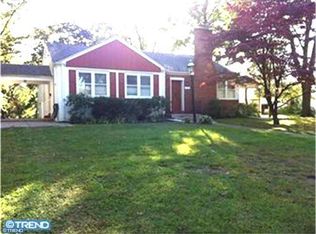 546 S Forklanding Rd, Maple Shade, NJ 08052