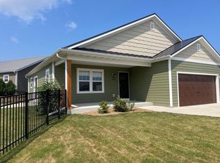 1832 Farm View Dr, Grafton, WI 53024