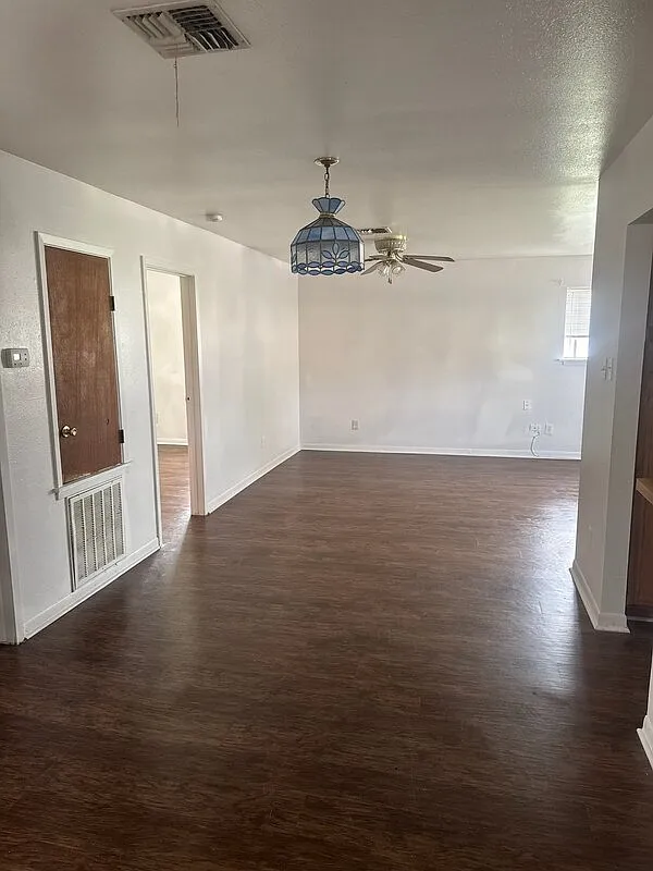 2 bed, 2.0 bath, 1200 sqft, $1,200 — Photo 4
