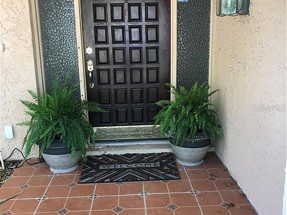 3rd image of 3105 Diamond Head Dr E