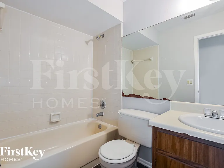 121 Summerset Dr — Photo 14
