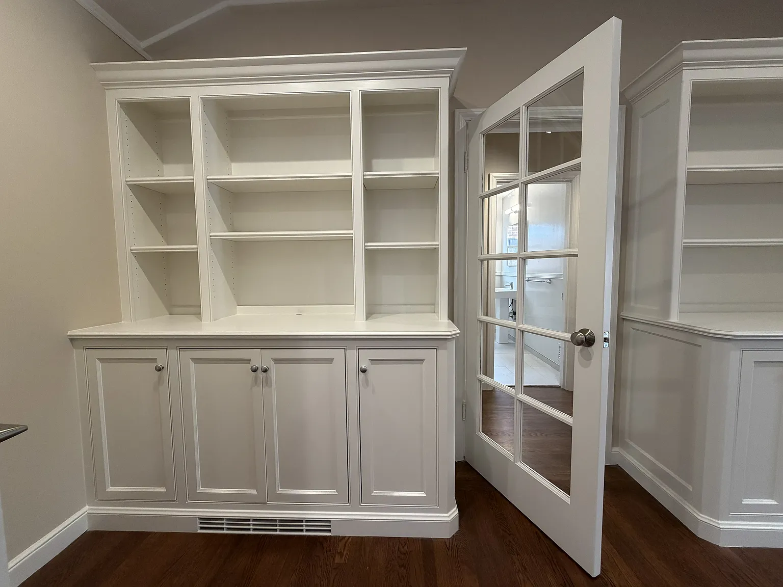2 bed, 1030 sqft, $5,500 — Photo 3