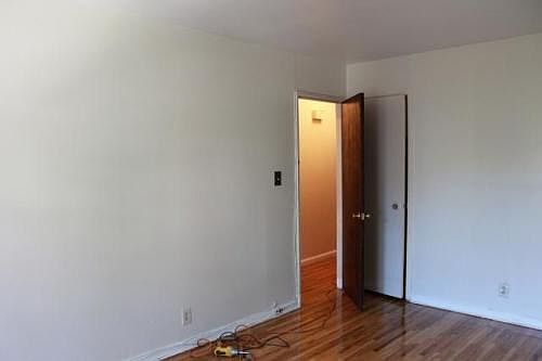 4th image of 8914 Avenue J