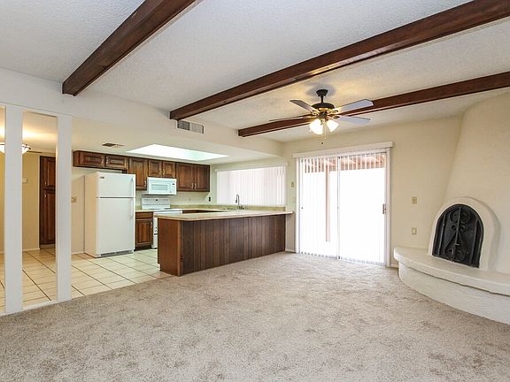 2nd image of 852 E Acapulco Ln