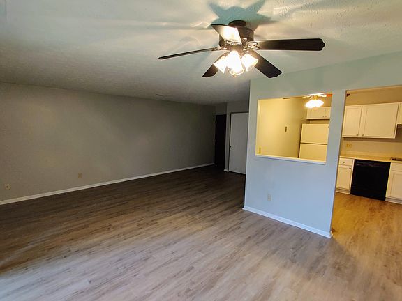 3rd image of 7232 Creekview Dr APT 2