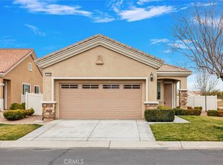 10438 Lakeshore Dr, Apple Valley, CA 92308
