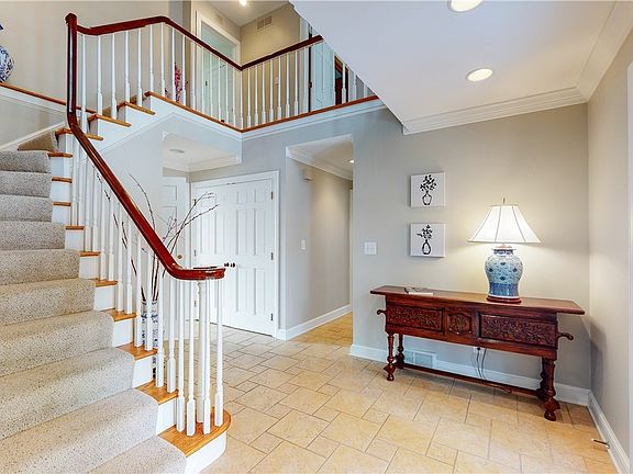 4th image of 135 Quail Hollow Ln