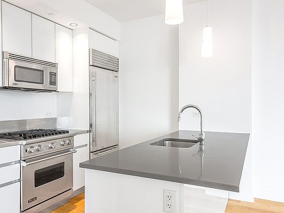 5th image of 554 W 54th St #22G