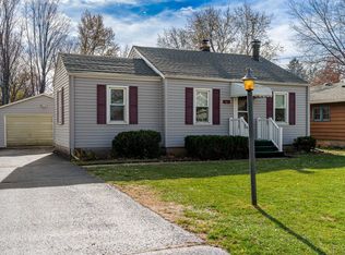 327 Wallace Ave, Machesney Park, IL 61115