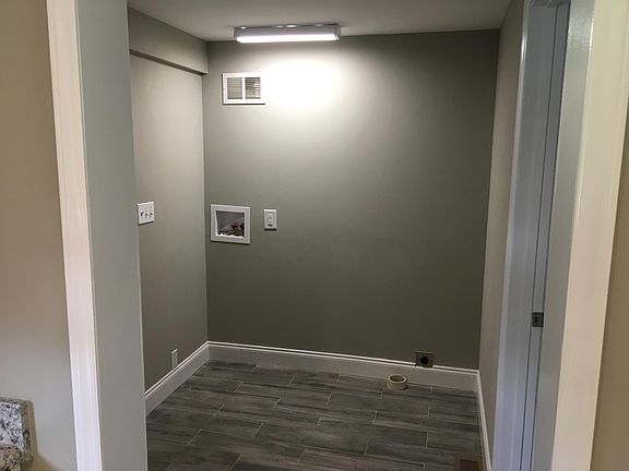 4th image of 9815 Sunway Dr