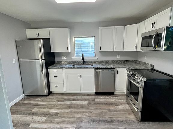 2nd image of 11 N Colonial Dr