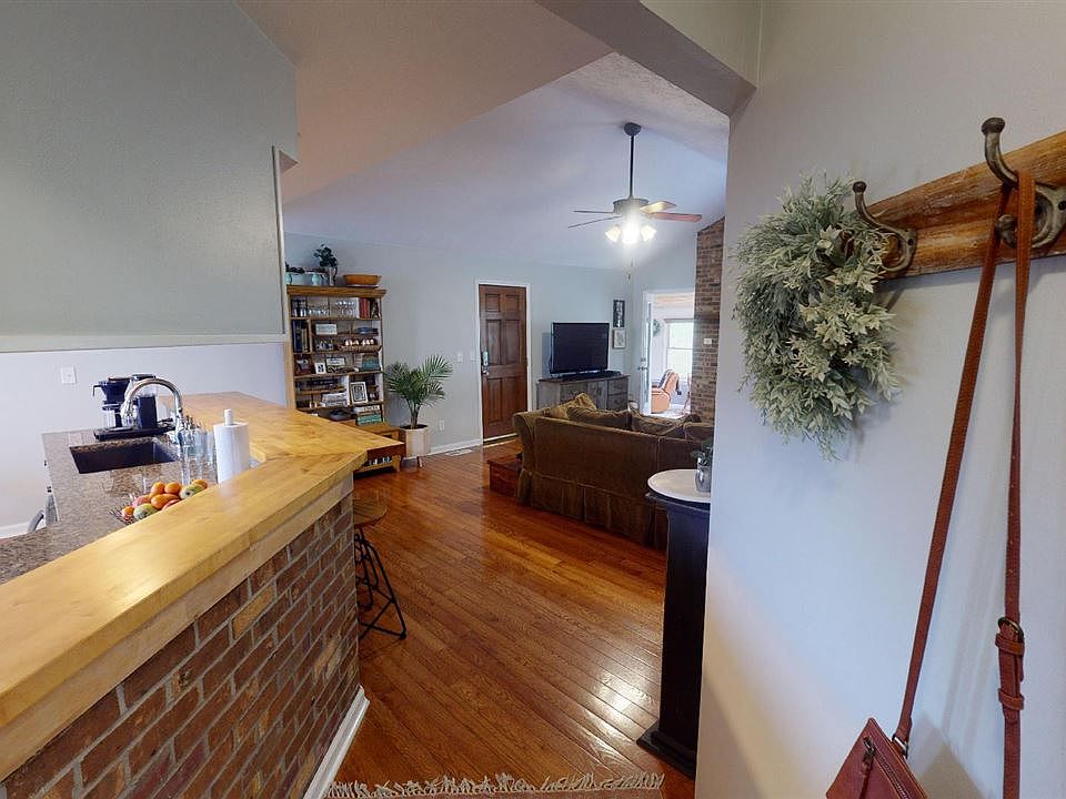 20 Regal Oaks, Barboursville, WV 25504 Zillow