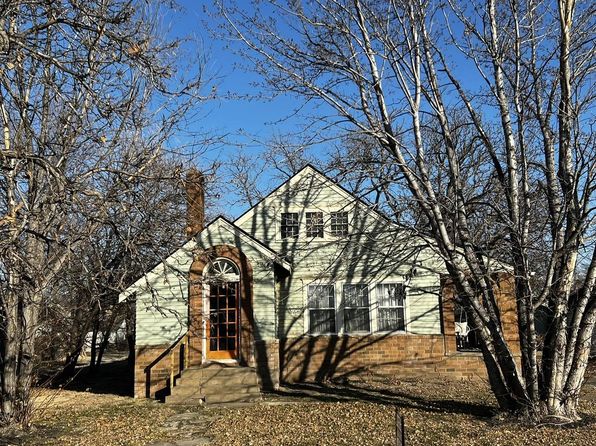 308 24th St, Wilson, KS 67490