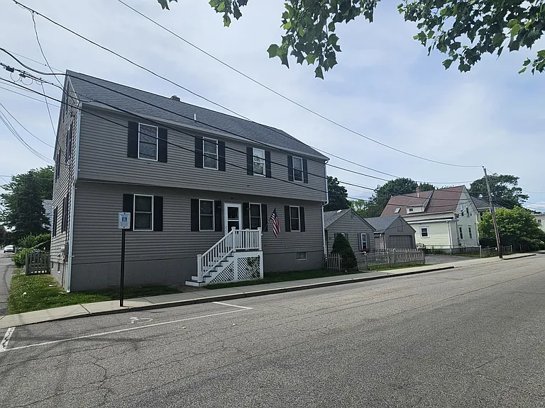 86 Washington St — Photo 16