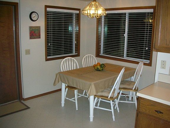 5th image of 20935 NE 60th Pl