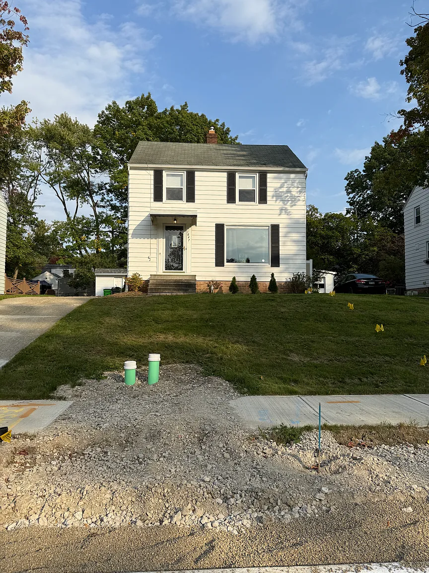 1847 Maywood Rd photo 1