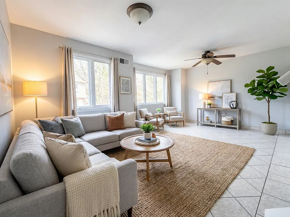 2807 Lincoln Way