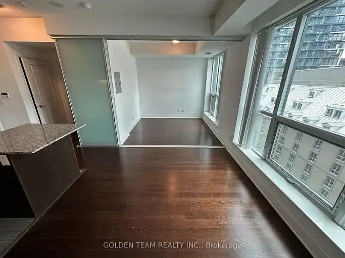 1 bed, 1.0 bath, 440 sqft, $2,100 — Photo 4
