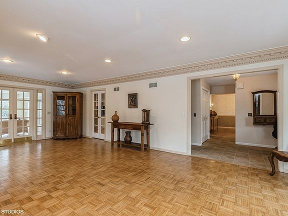 5th image of 80 Lincolnshire Dr
