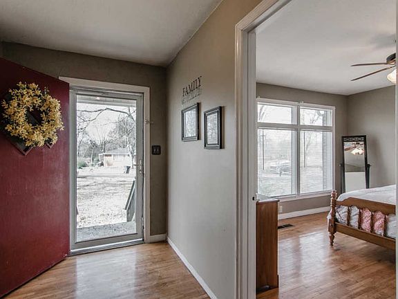 2nd image of 1109 Spencer Ave