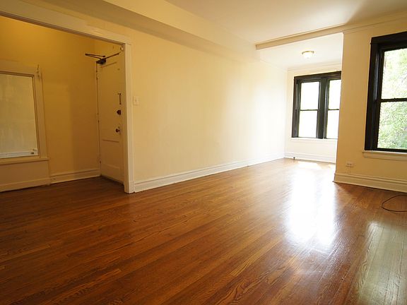 4th image of 2638-50 N Milwaukee Ave #2647-2