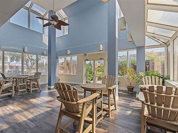 5th image of 901 Ocean Ave #321