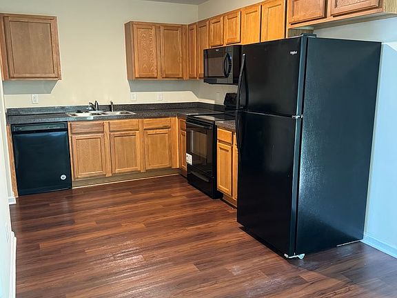2nd image of 32 Amber Dr