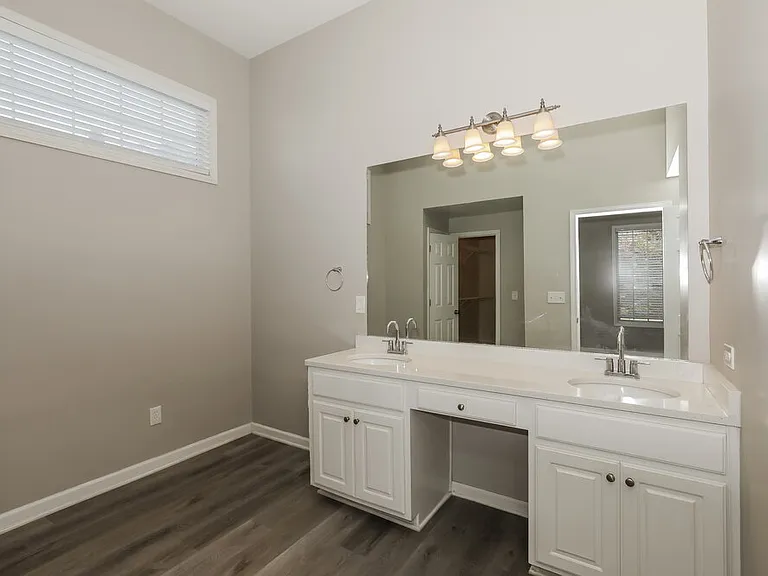 100 Brookcrest Ct — Photo 10