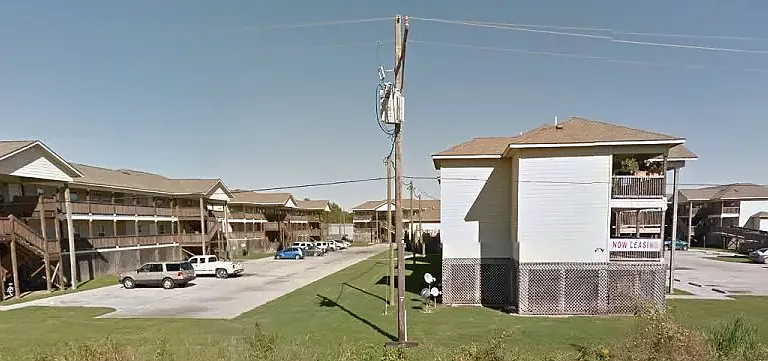 110 Peach St — Photo 1