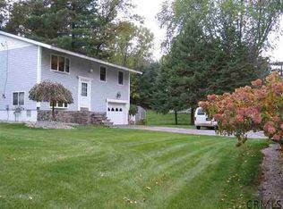 94 Hutchins Rd, Ballston Spa, NY 12020