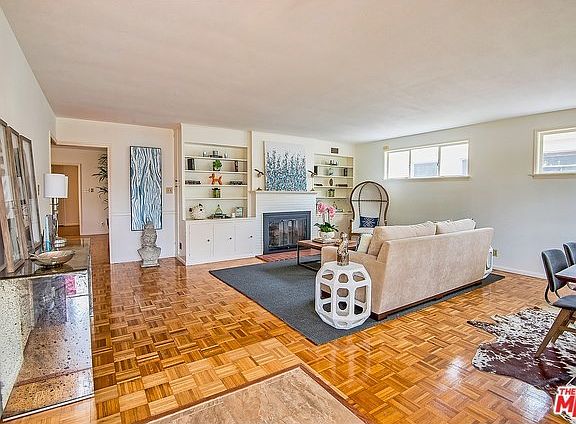3rd image of 14808 W Sunset Blvd