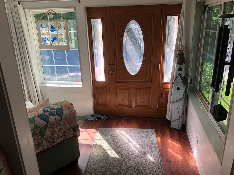 2nd image of 174 Cliff St