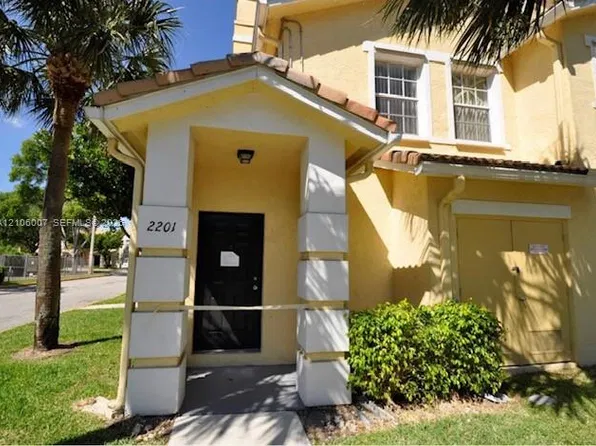 2201 Belmont Ln #2201, Pompano Beach, FL 33068