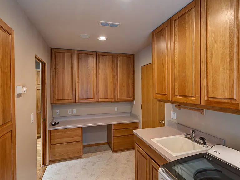 2759 NW Champion Cir — Photo 35
