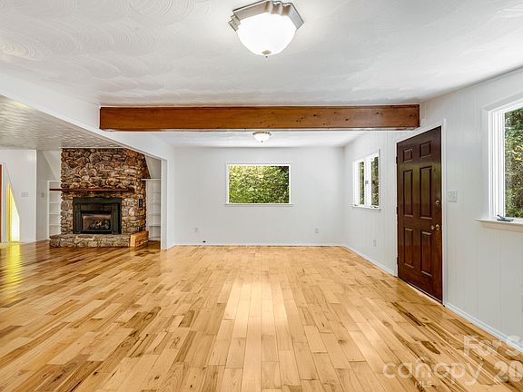 4th image of 45 Echo Hills Dr