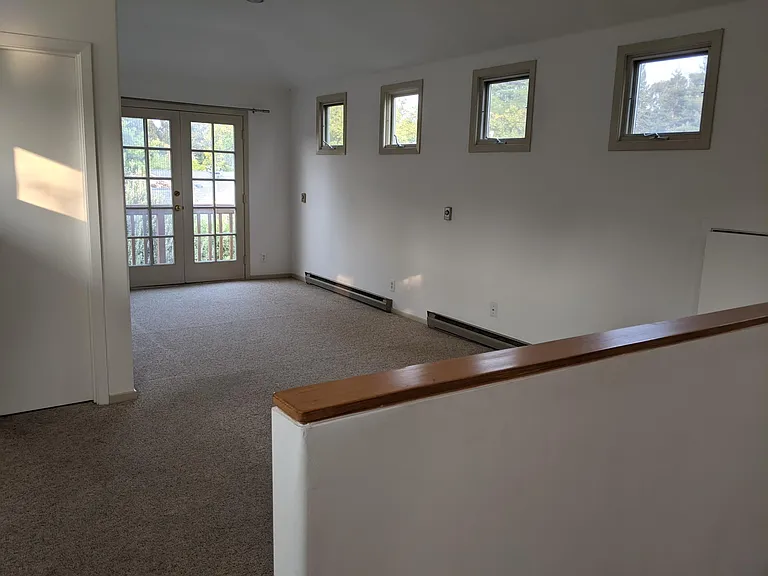 1661 Castilleja Ave — Photo 15