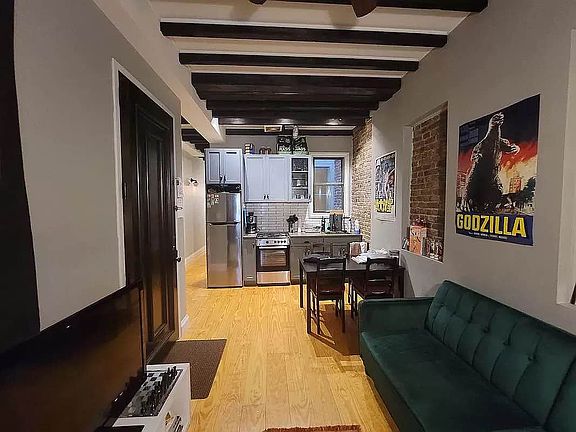 5th image of 129 Putnam Ave #3B