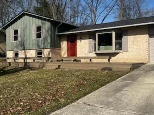 4852 Whitman Cir, Ann Arbor, MI 48103