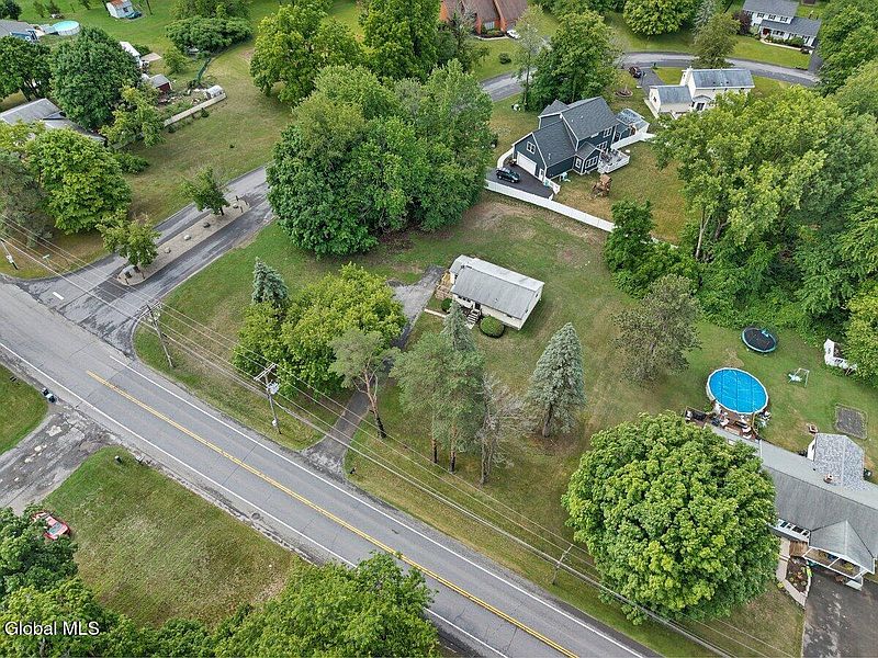 4th image of 126 Guideboard Road