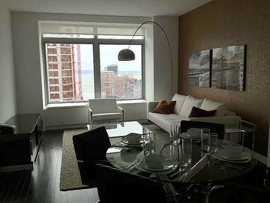 Rented by Winzone Realty Inc | media 3