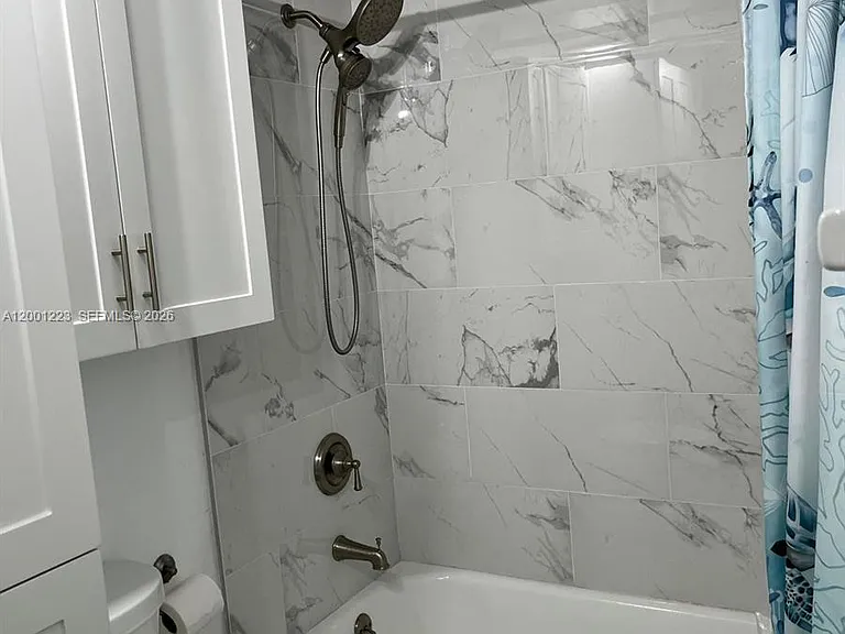 280 SW 20th Rd #504 — Photo 17